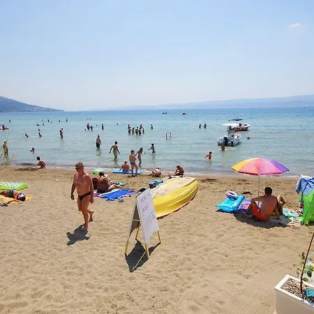 Marica , Duce, Omis